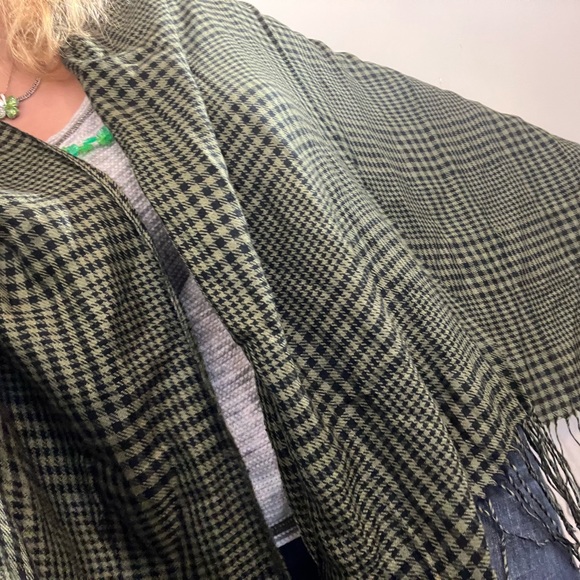 ❤️🧣BEAUTIFUL DESIGNER SCARF🧣❤️LONG EUC GIFT BLACK CHECKED - Picture 9 of 13